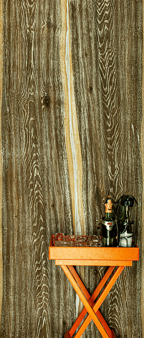 Vintage White Streak (8x4) With Props